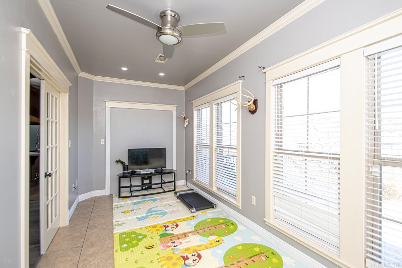 NORTH HILLS - Residential