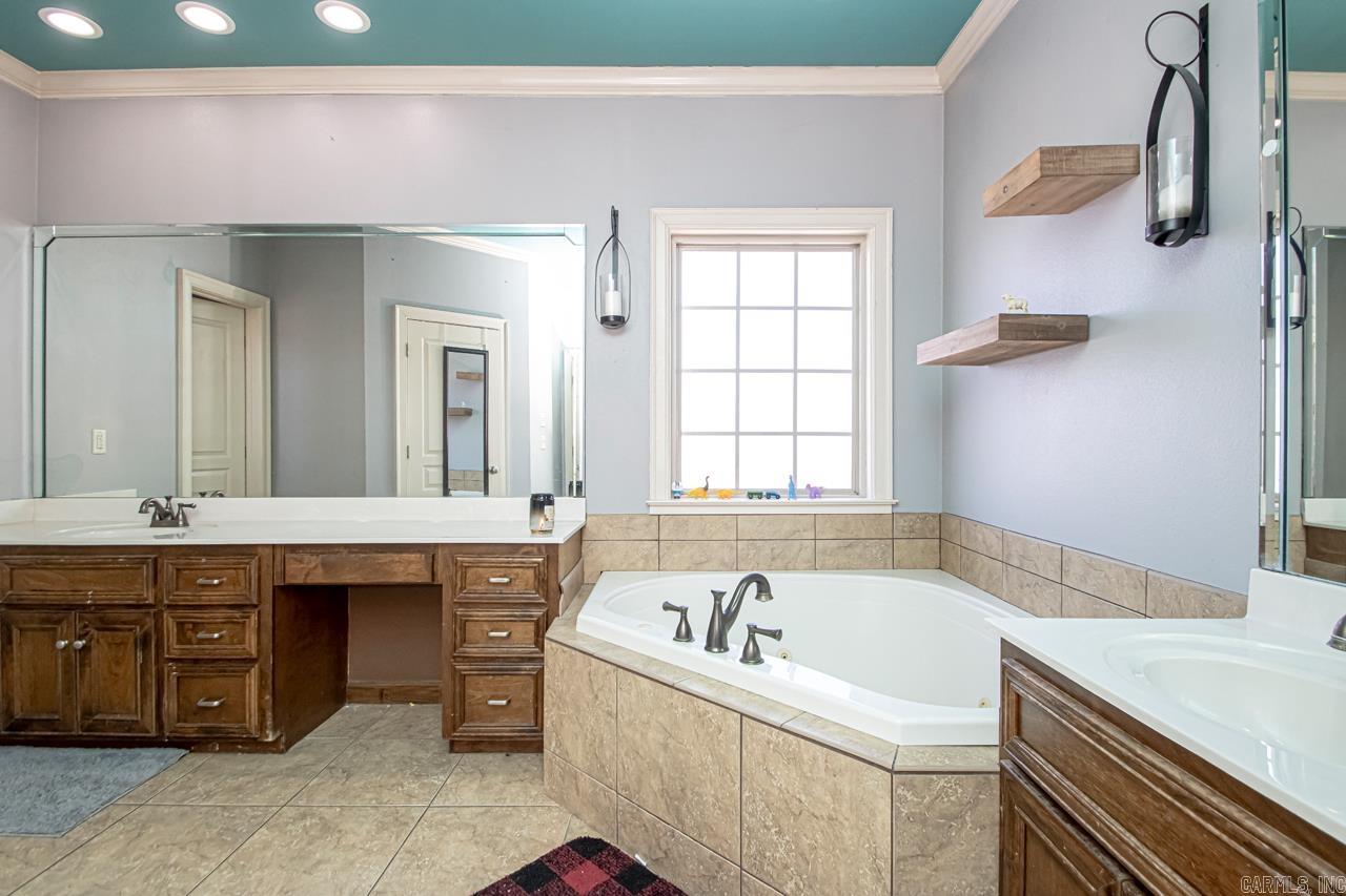 NORTH HILLS - Residential