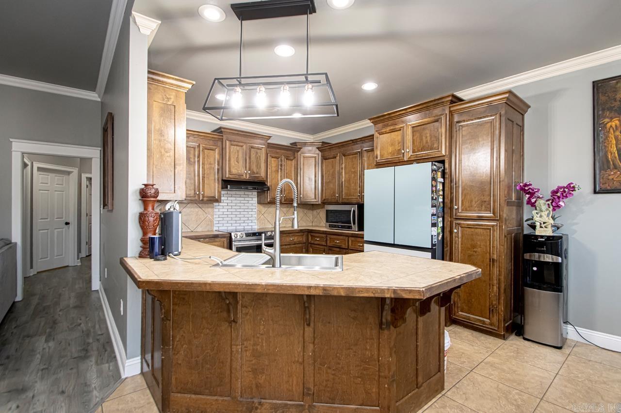 NORTH HILLS - Residential