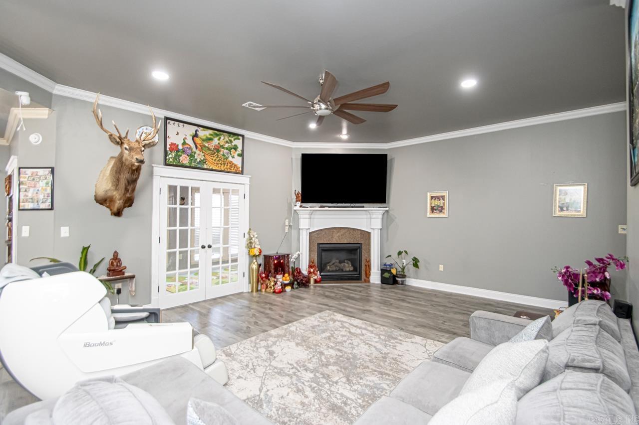 NORTH HILLS - Residential