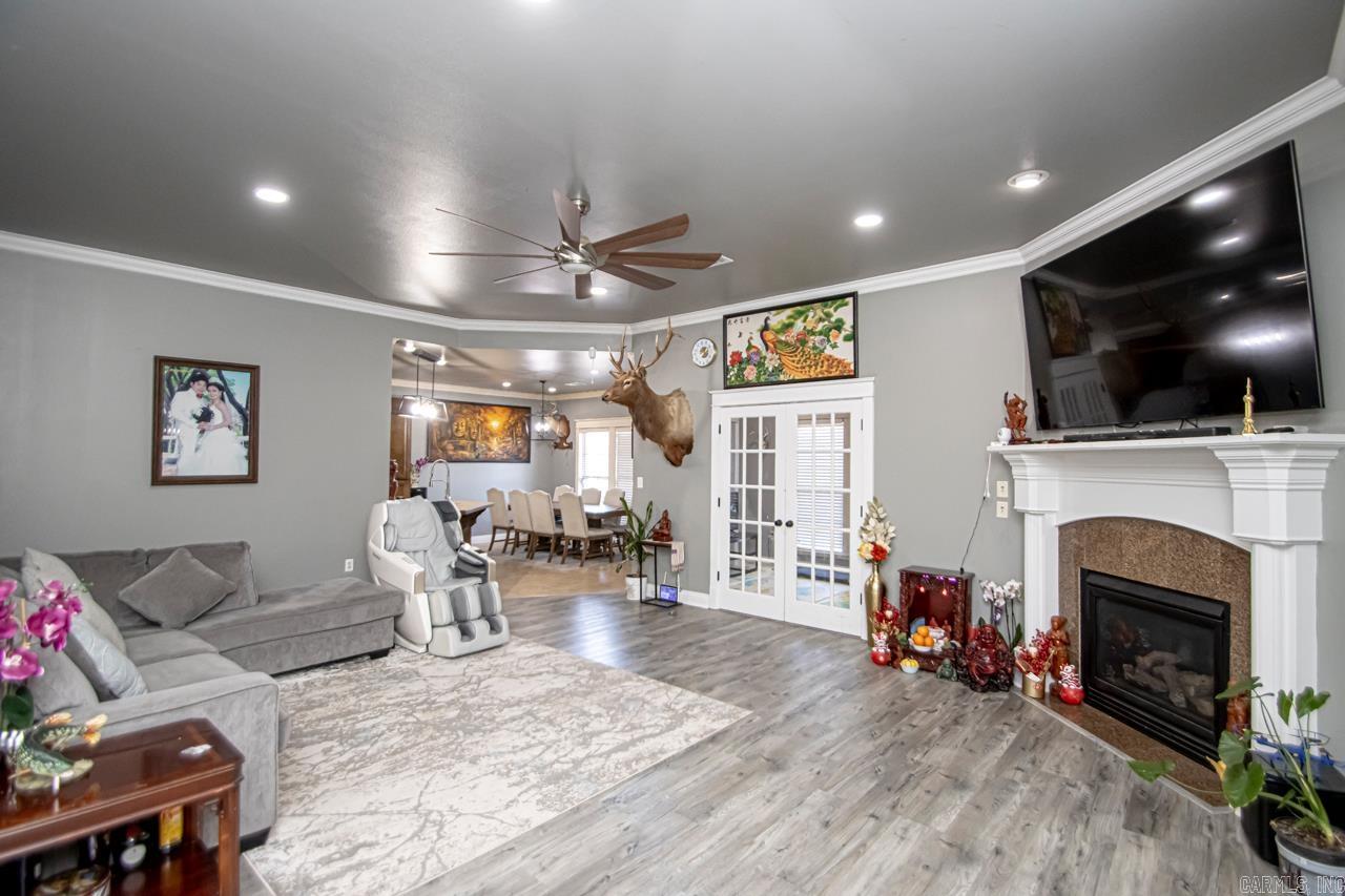 NORTH HILLS - Residential