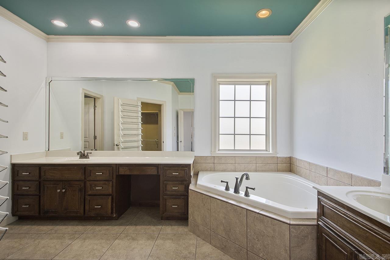 NORTH HILLS - Residential