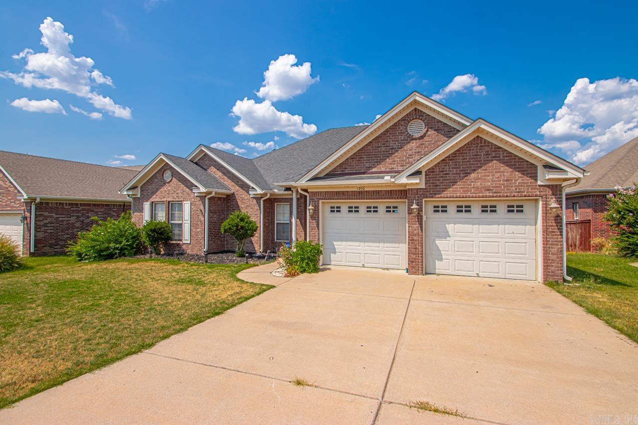 NORTH HILLS - Residential