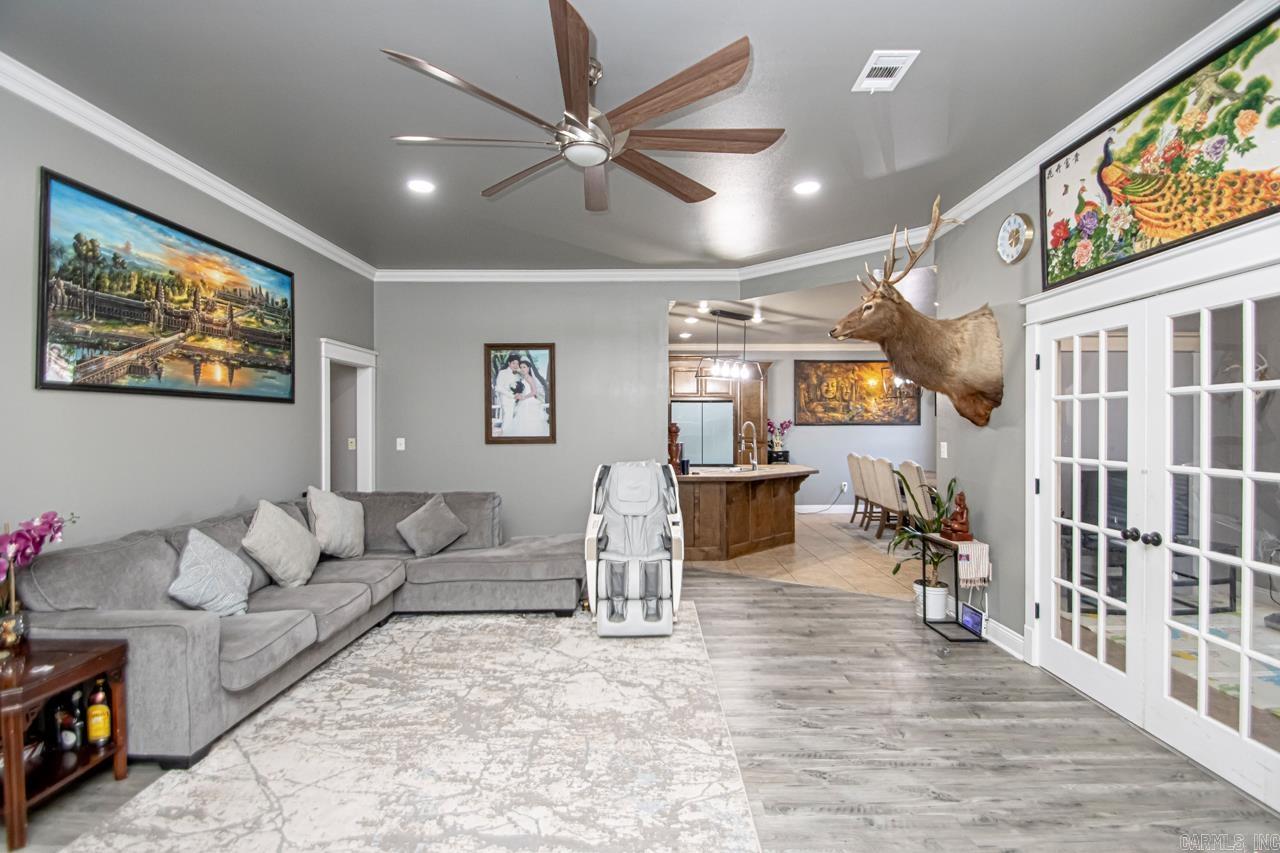 NORTH HILLS - Residential