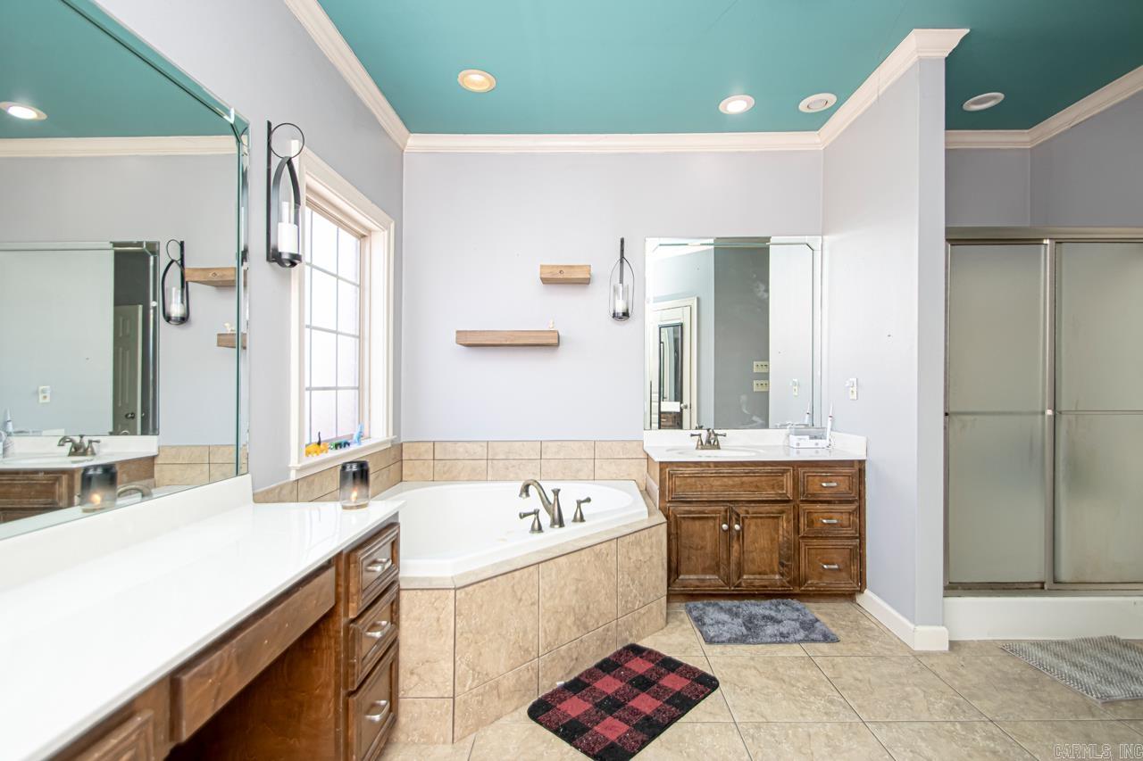 NORTH HILLS - Residential