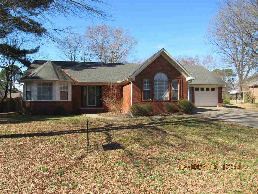 Well maintained 3 bedroom home, split bedroom plan, spacious family room with fireplace, oversized master suite with large bathroom and walk-in closet, oversized kitchen with stainless appliances, abundance of cabinets and counterspace, laundry room with hook-ups, 2 car garage with storage area, fenced yard with patio.