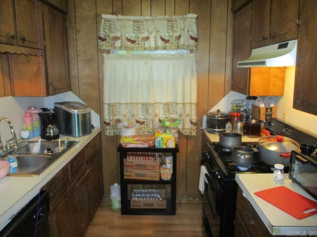 PARK VILLAGE - Residential