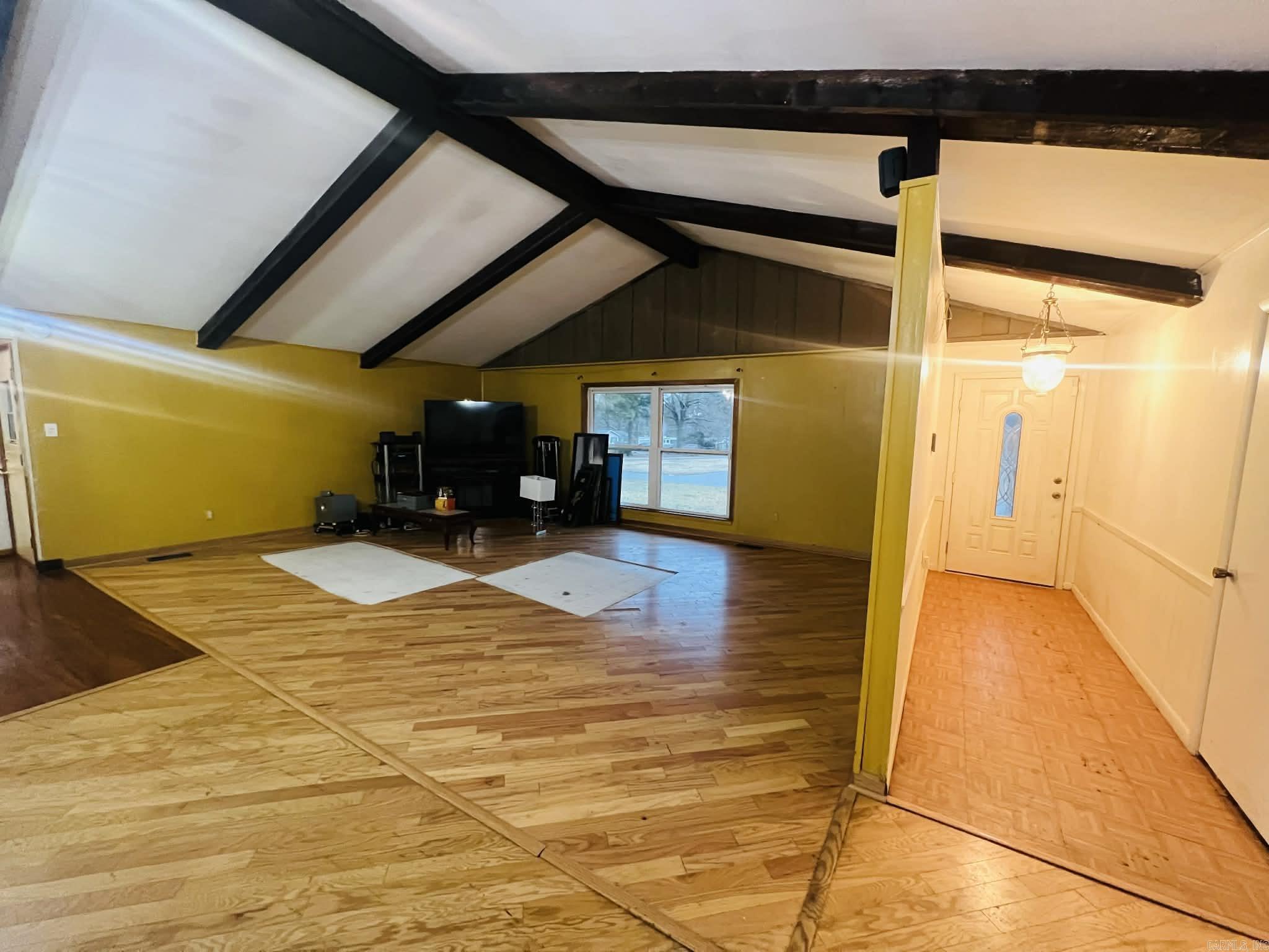 FOXWOOD J - Residential