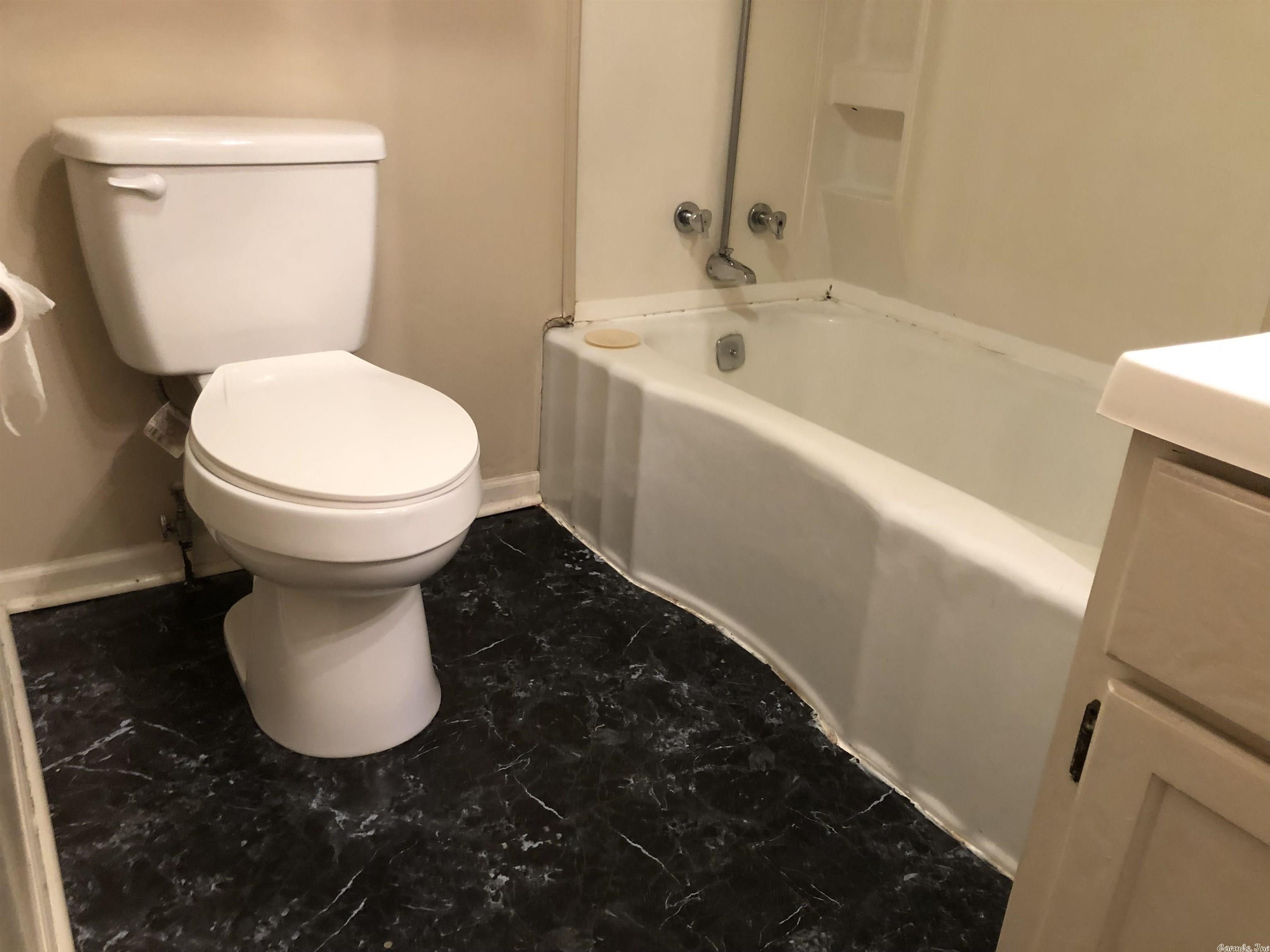 Massie West - Residential Lease