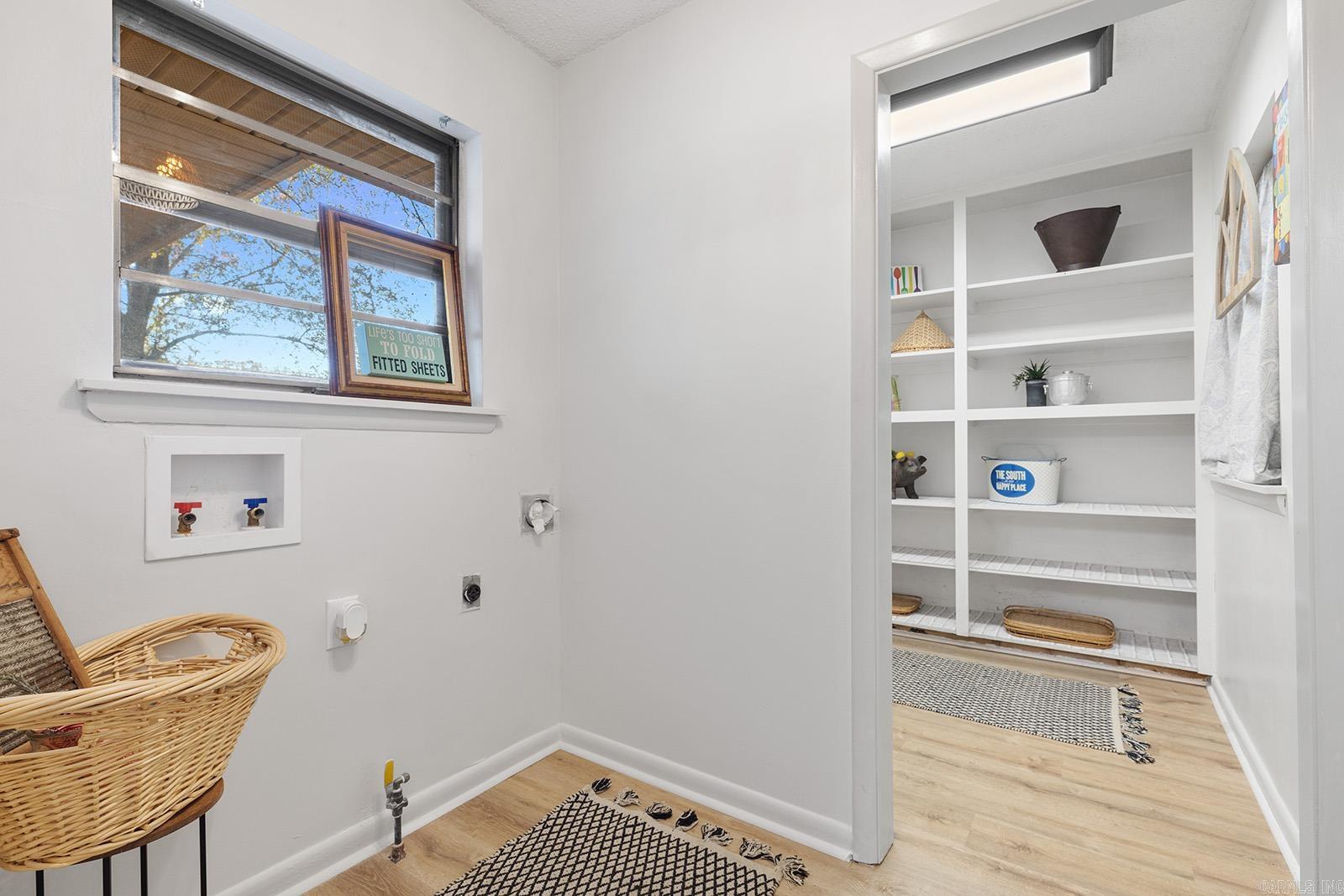 LAKEWOOD NE - Residential