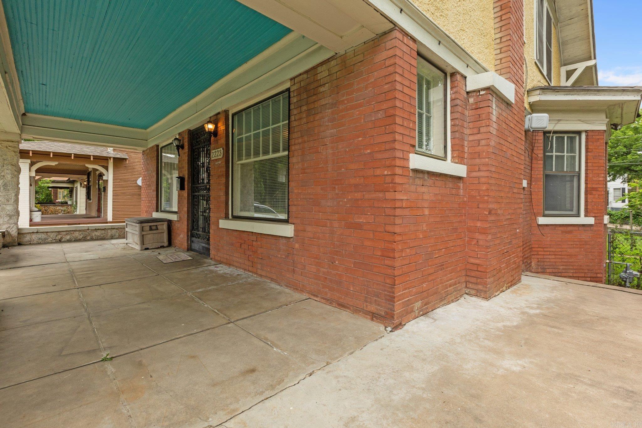 Oak Terrace - Residential