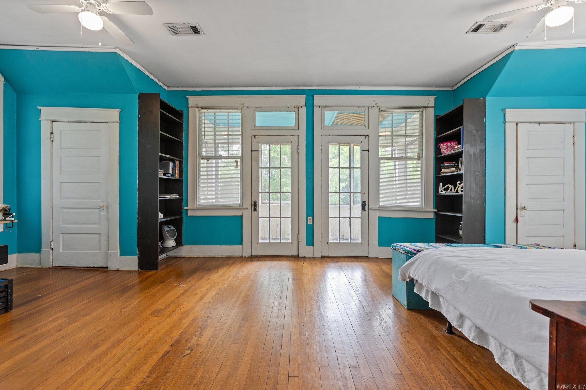 Oak Terrace - Residential