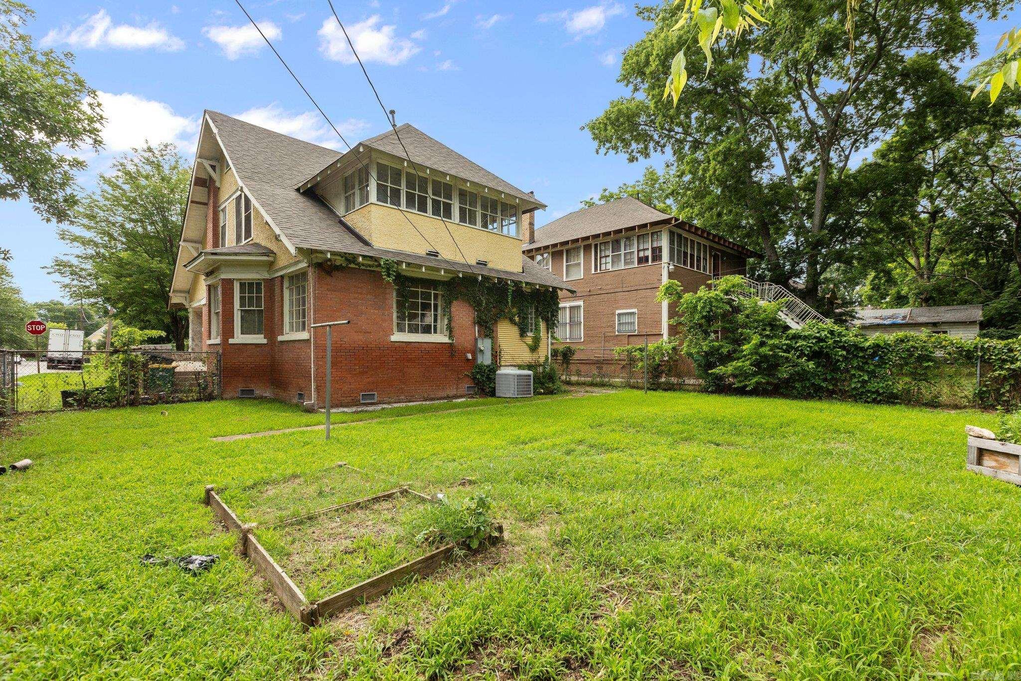 Oak Terrace - Residential