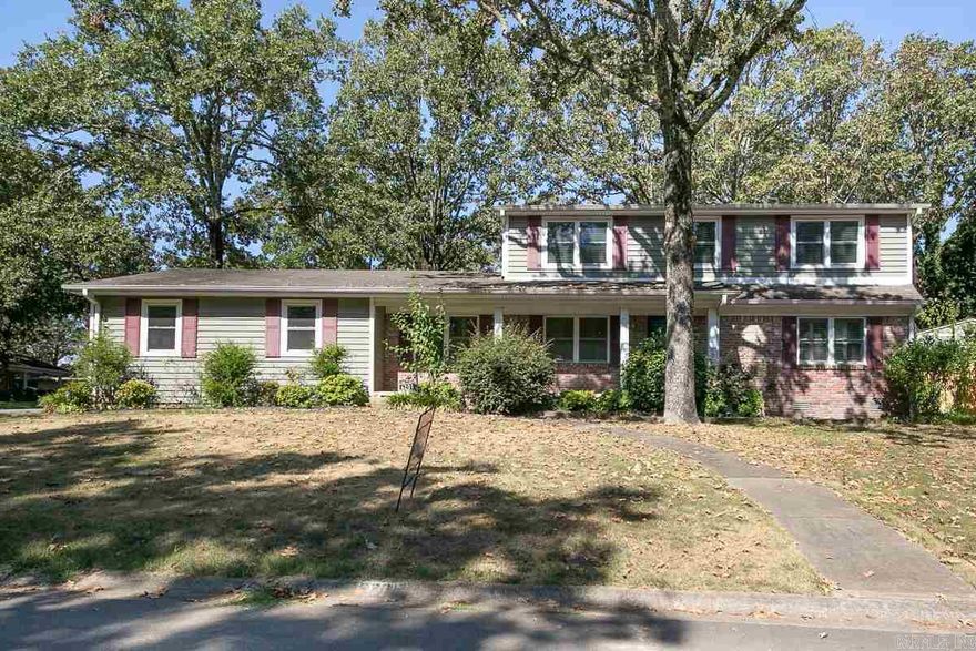 Charming home in Indian Hills. Newly remodeled kitchen with SS appliances. Large bedrooms. 1 down, 2 upstairs. Must see!!   Up to 2 pets allowed with $250 nonrefundable fee per pet. No smoking.  Application, Background check and security deposit required.