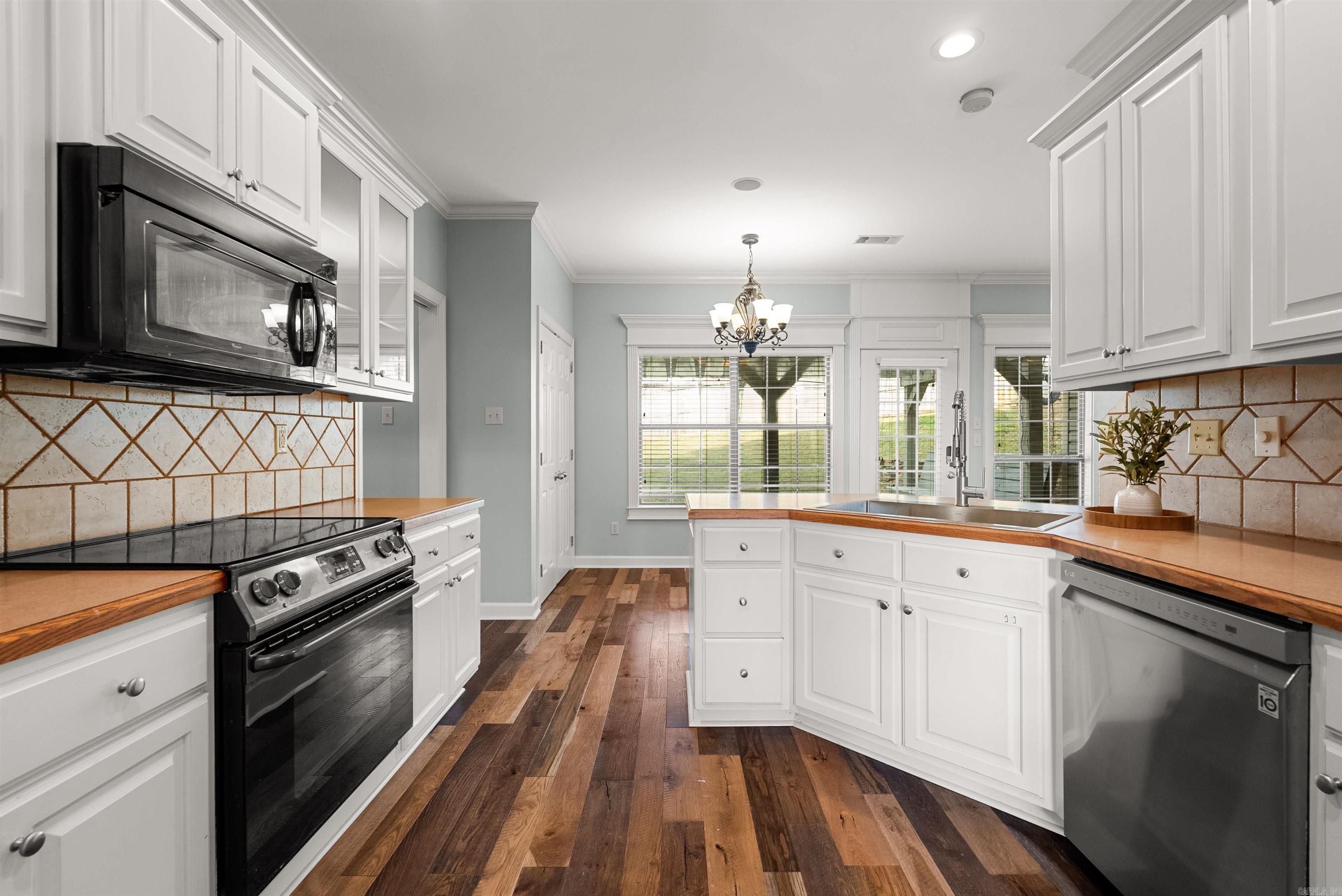 PEBBLE BEACH ESTATES - Residential