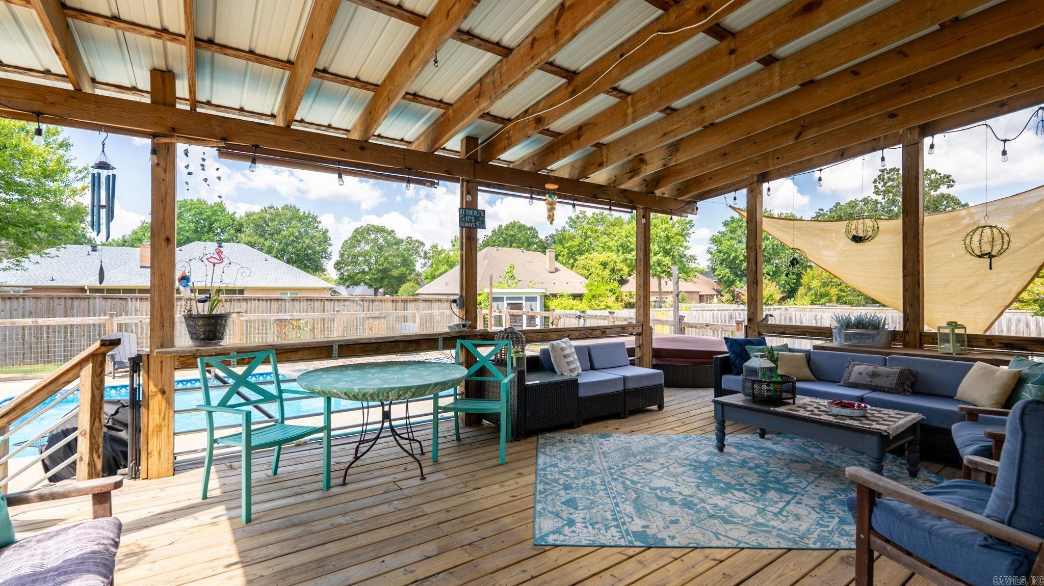 Royal Oaks - Residential