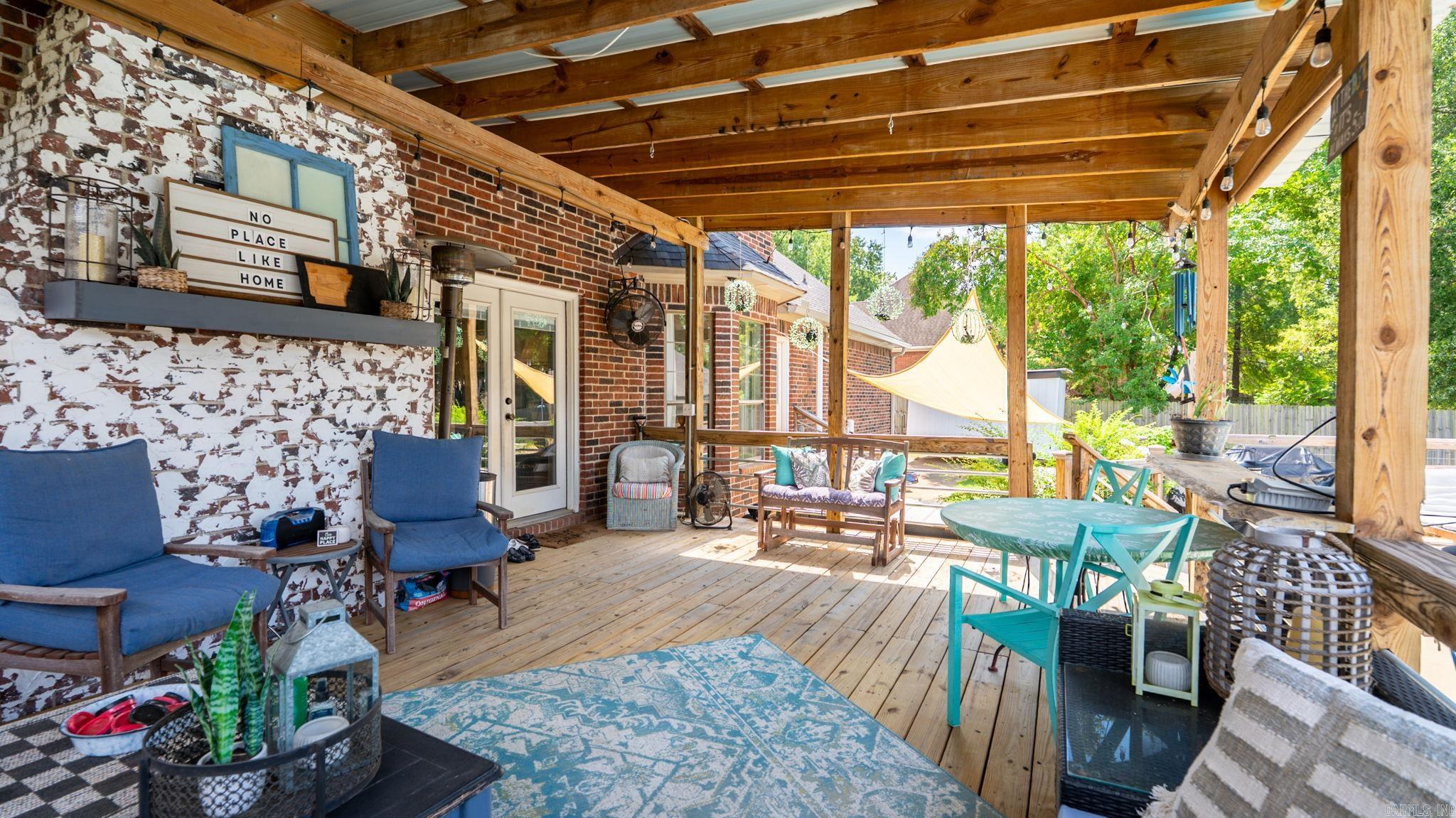 Royal Oaks - Residential