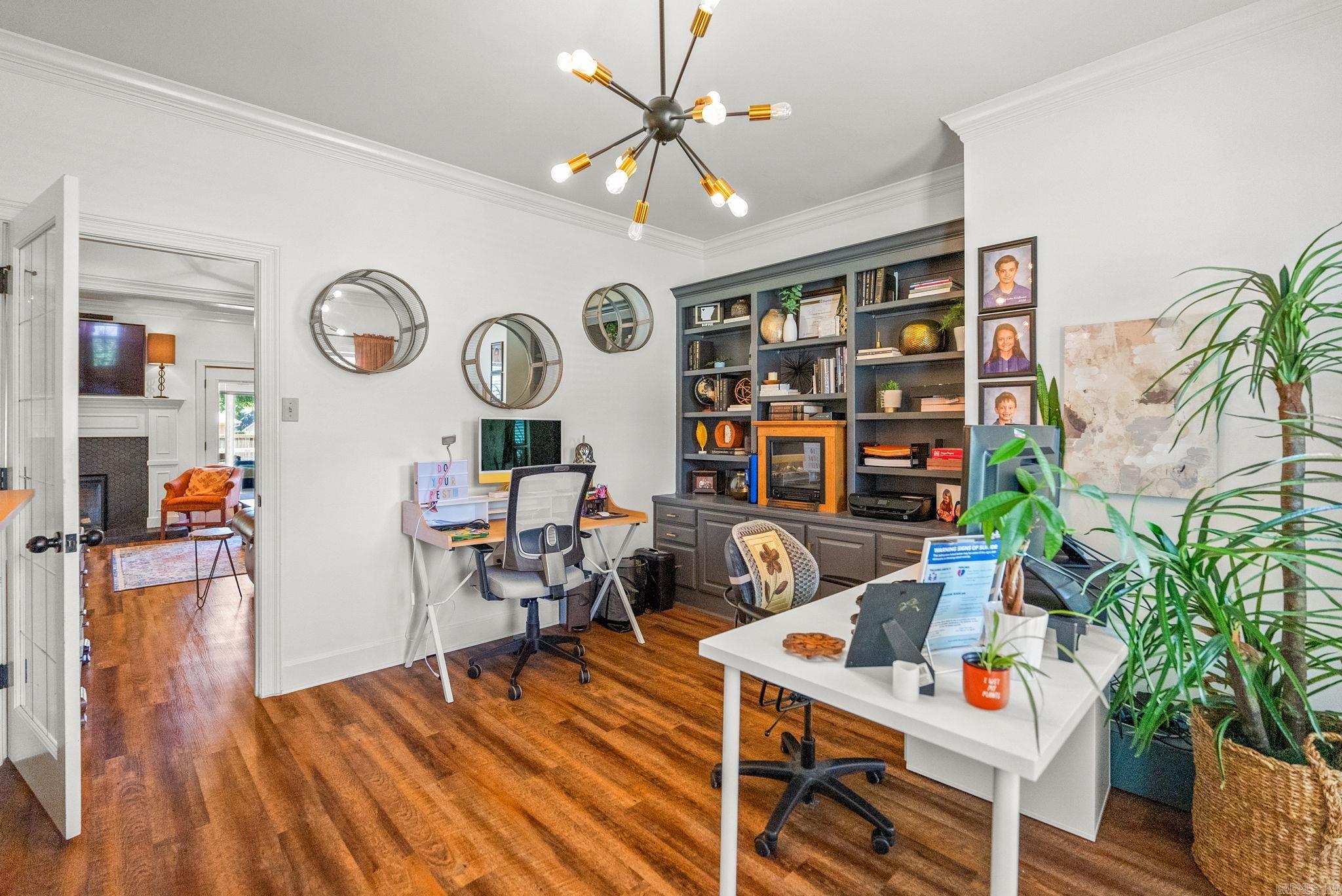 Royal Oaks - Residential