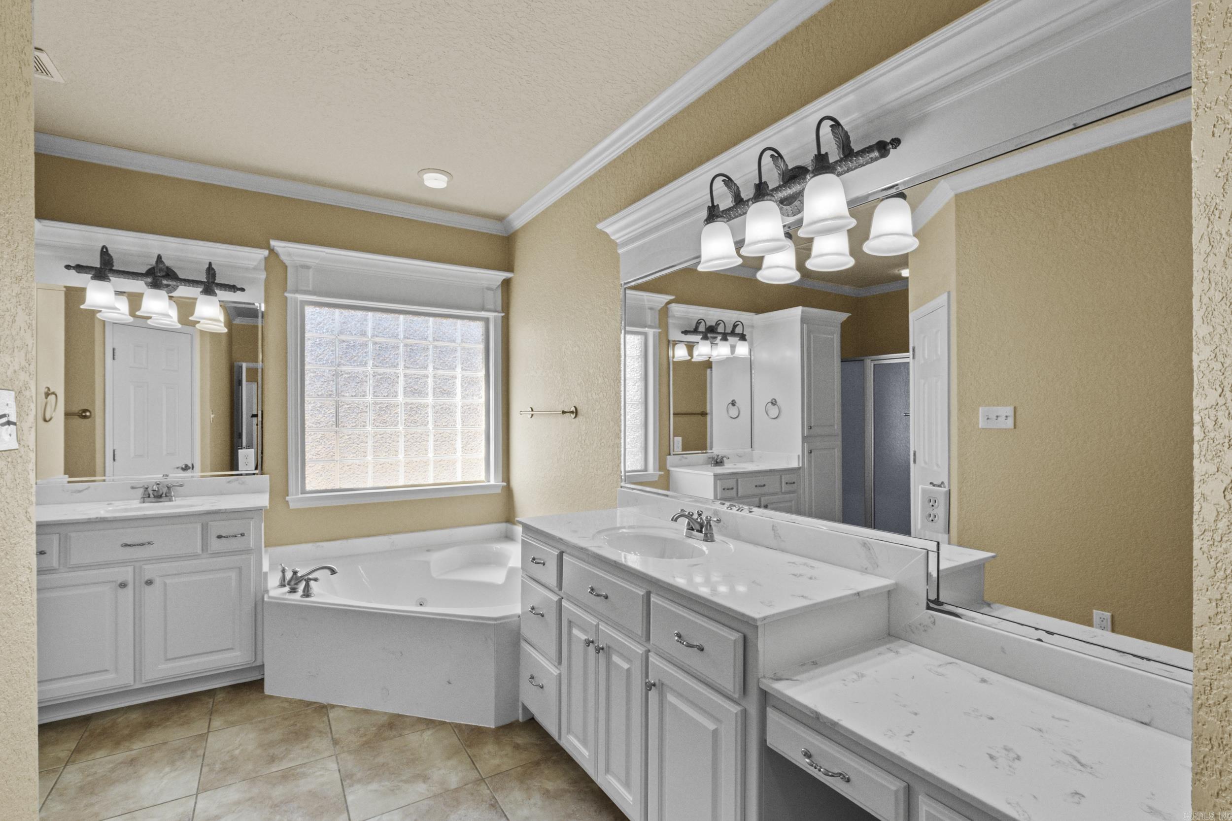 MILLERS CROSSING - Residential