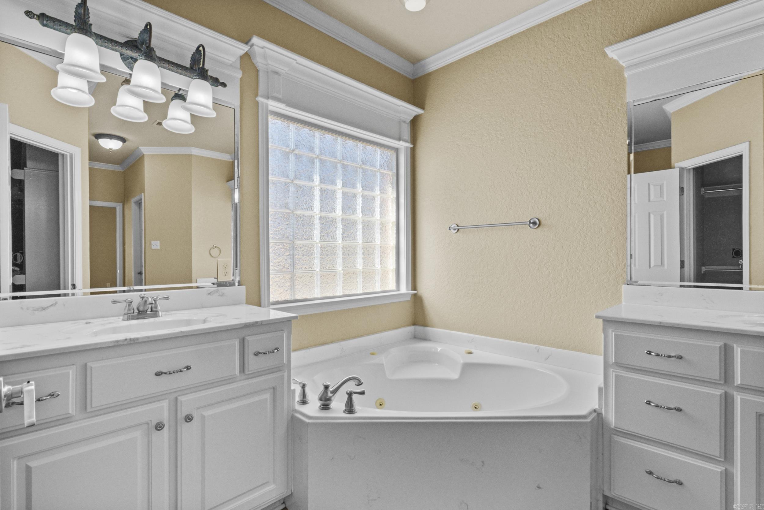 MILLERS CROSSING - Residential