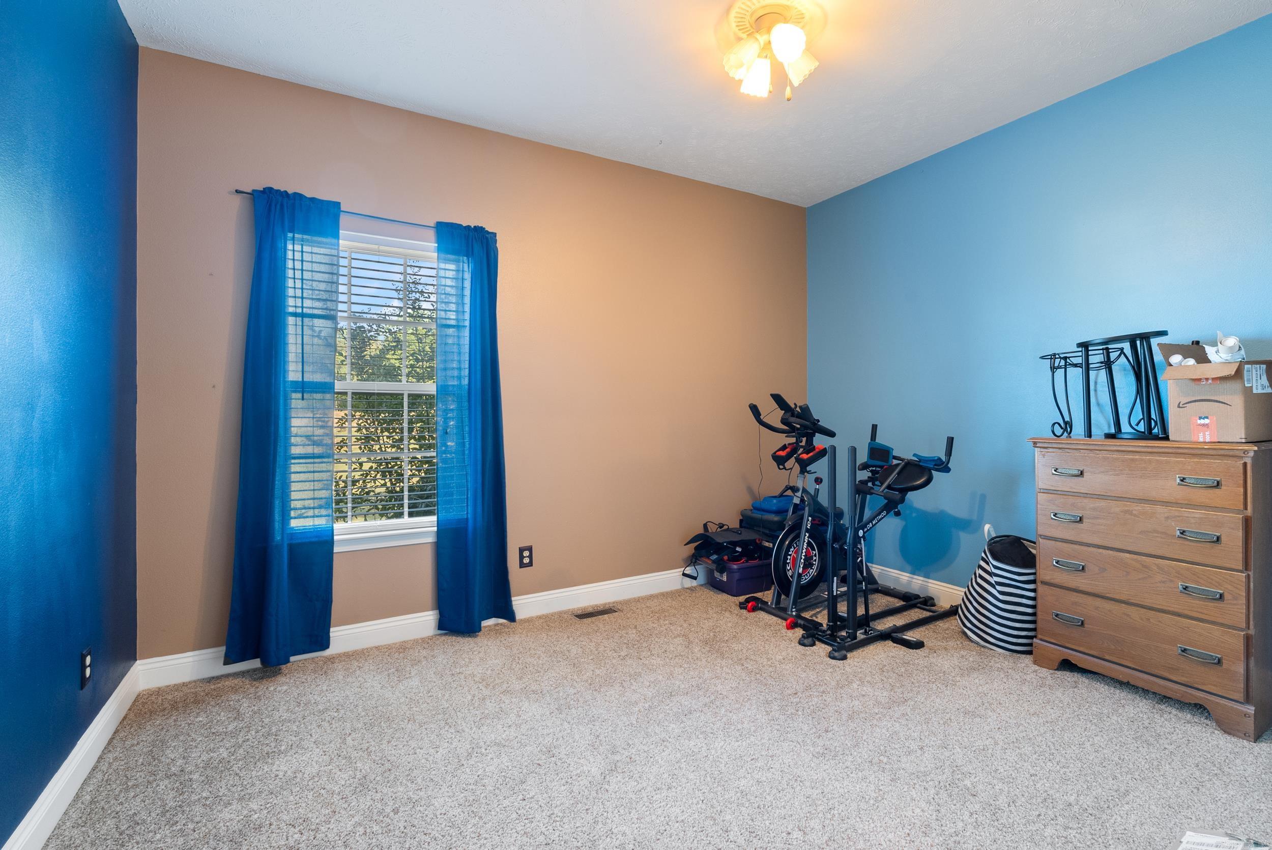 RIVER RANCH - Residential