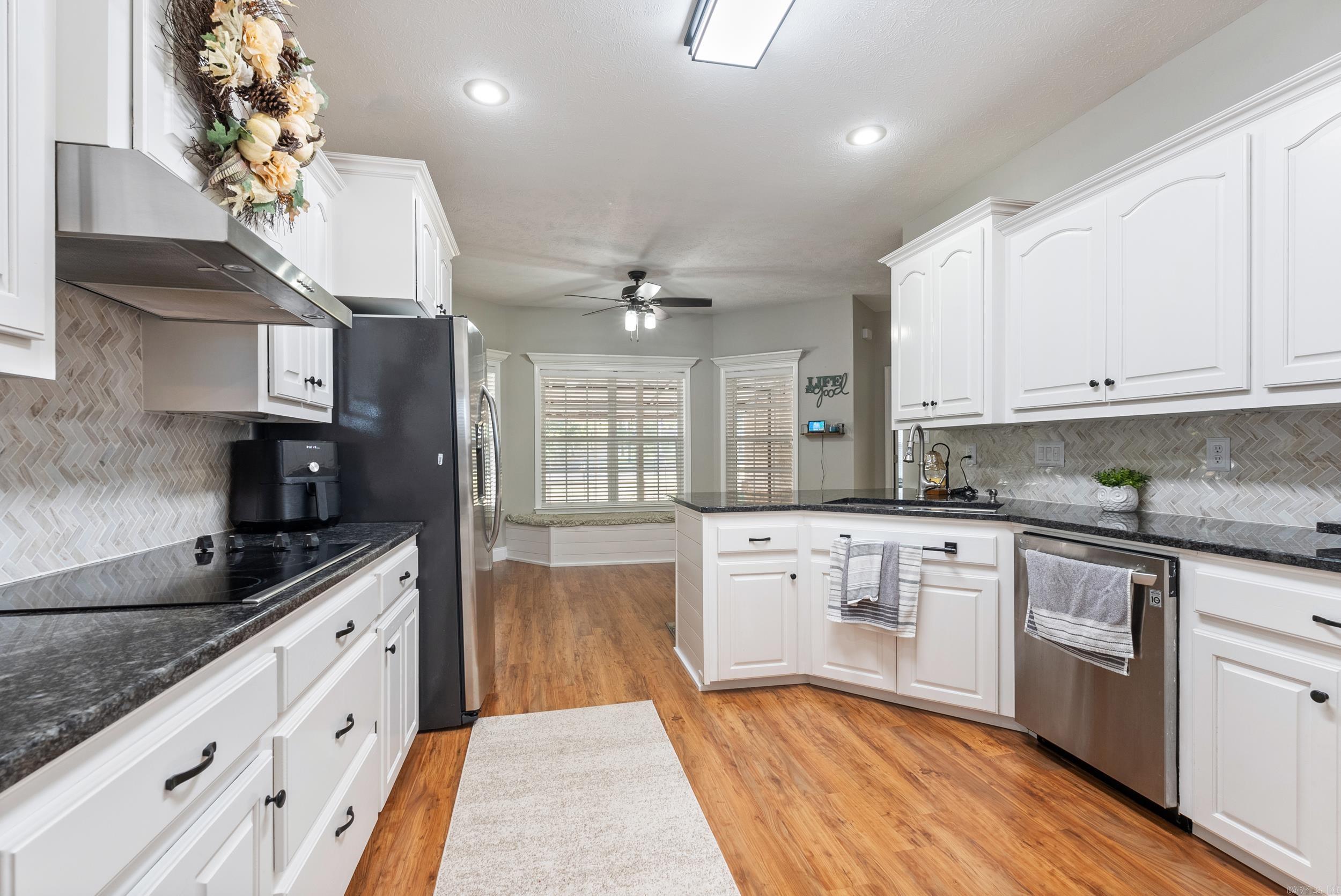 RIVER RANCH - Residential