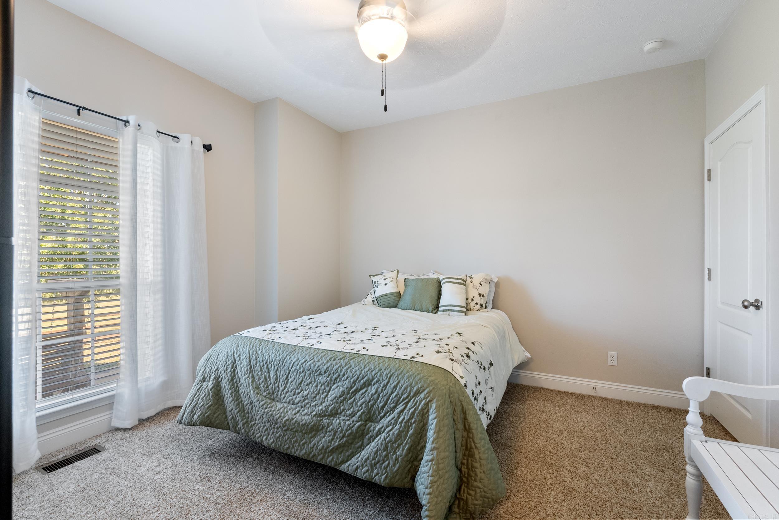 RIVER RANCH - Residential