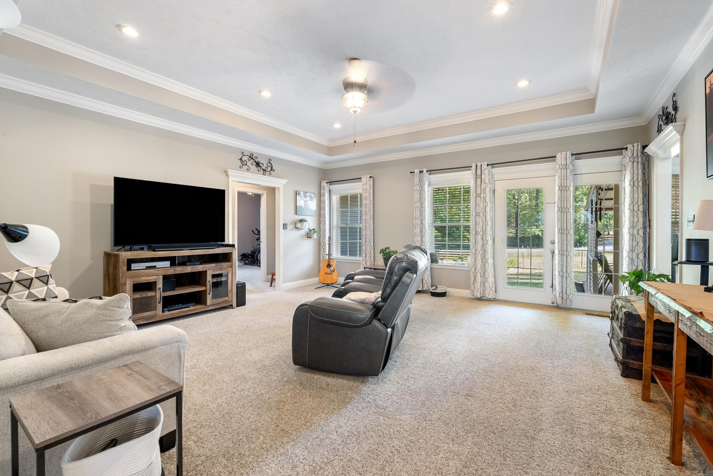 RIVER RANCH - Residential