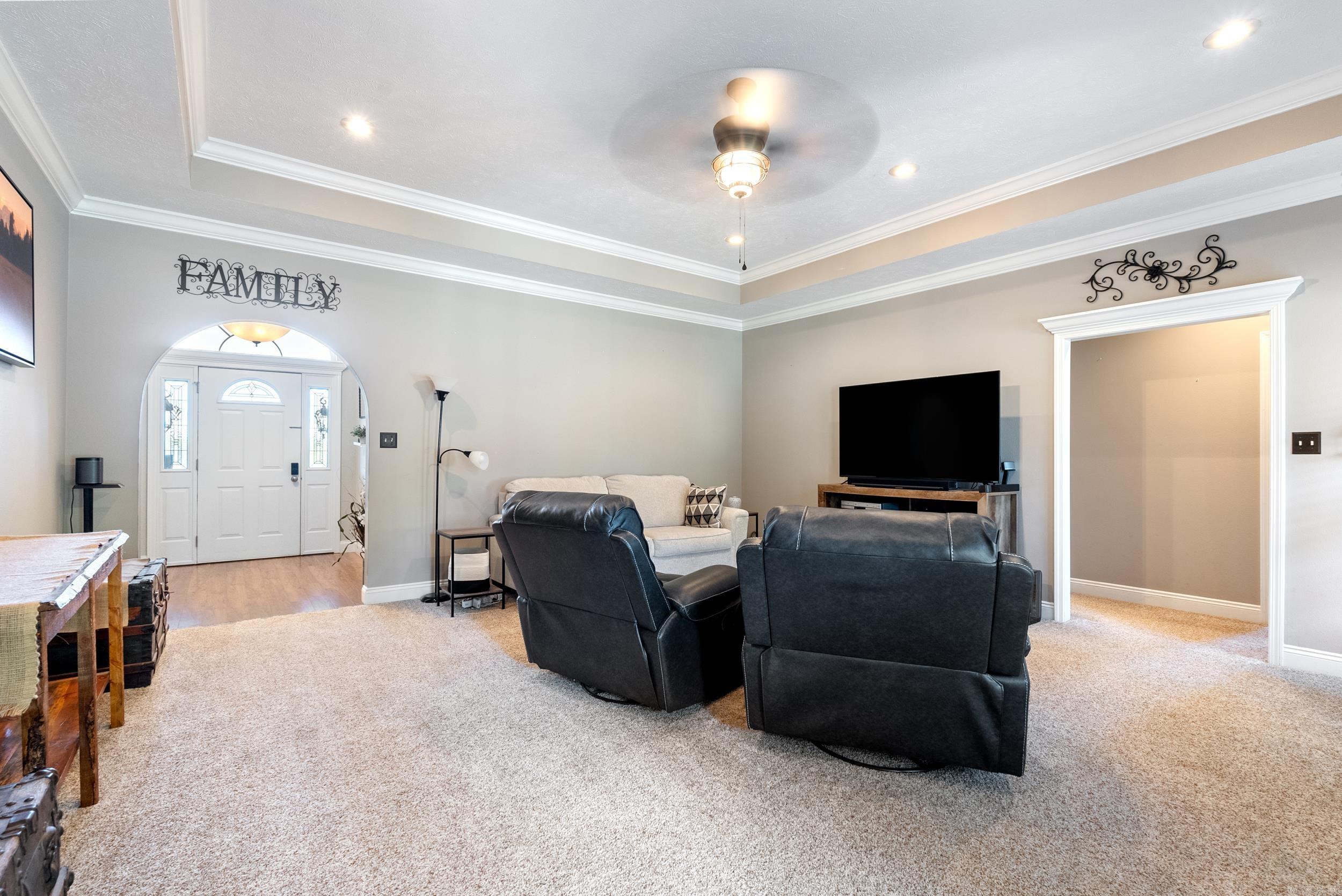 RIVER RANCH - Residential