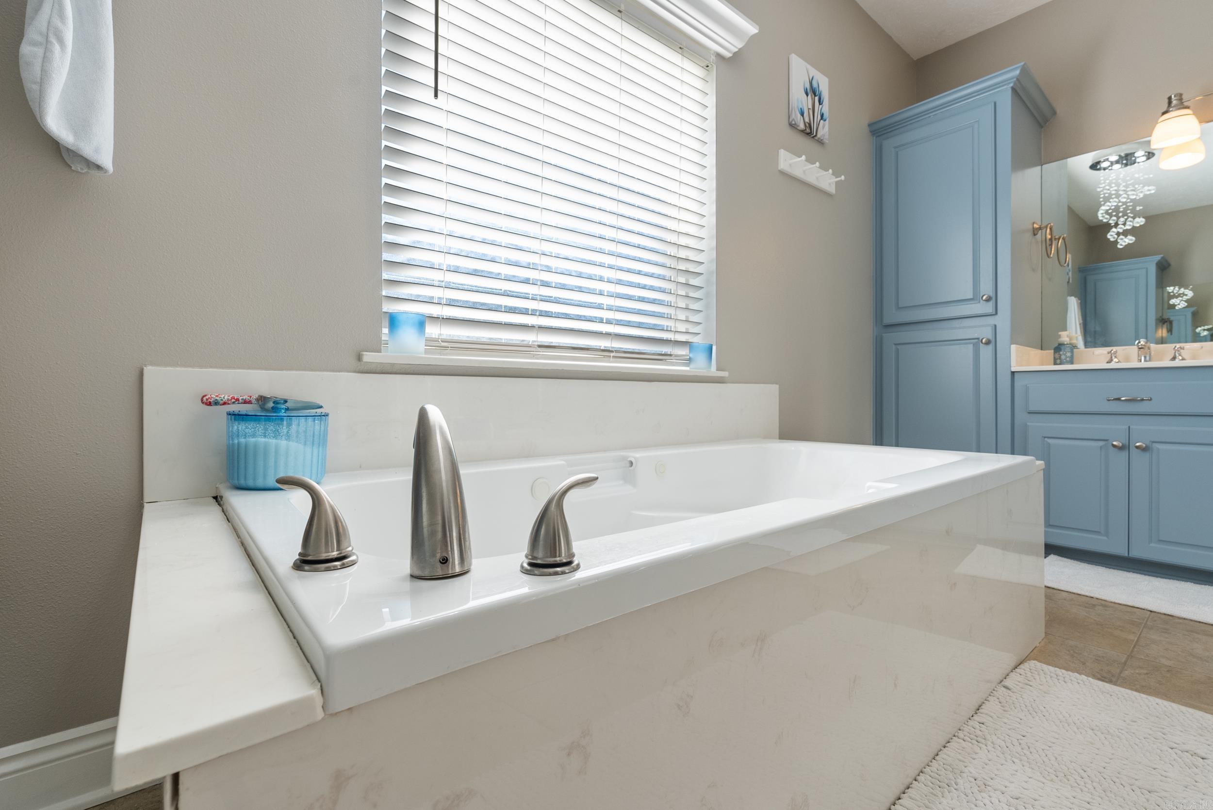 RIVER RANCH - Residential