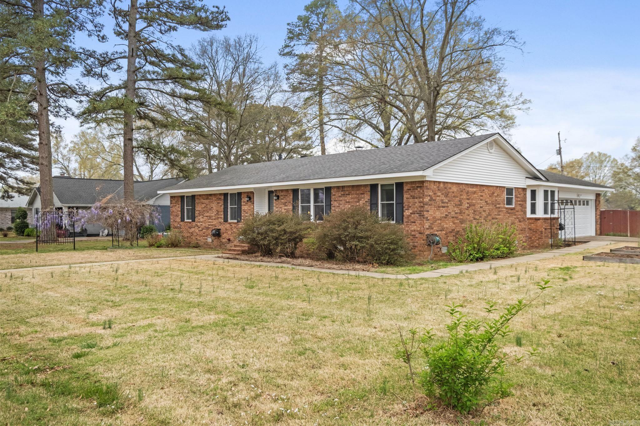 LAUREL HEIGHTS ADD - Residential