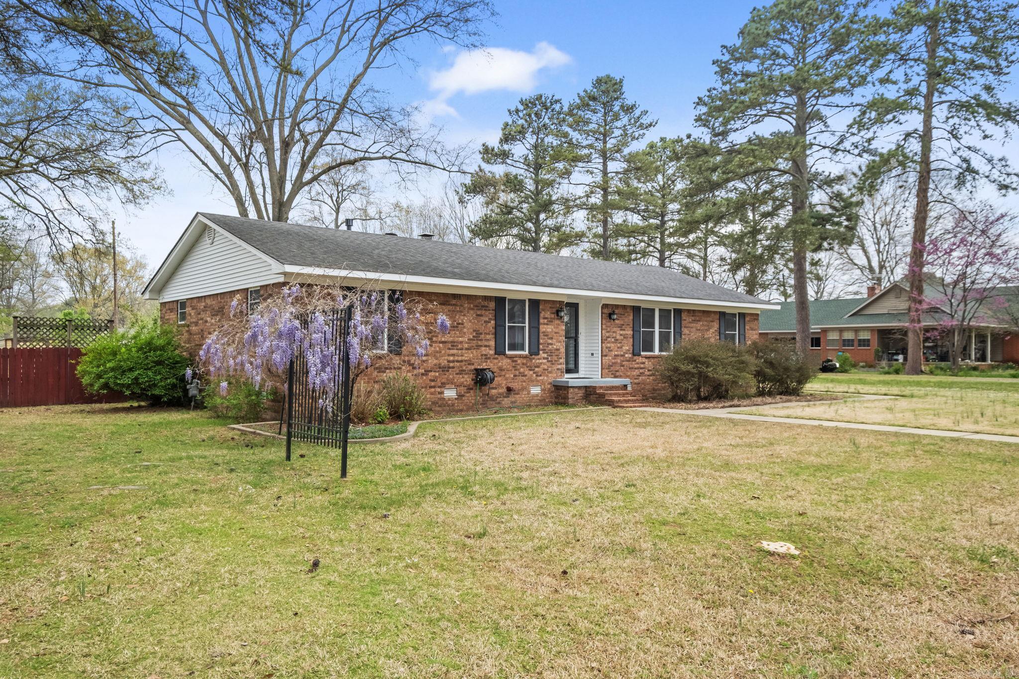 LAUREL HEIGHTS ADD - Residential