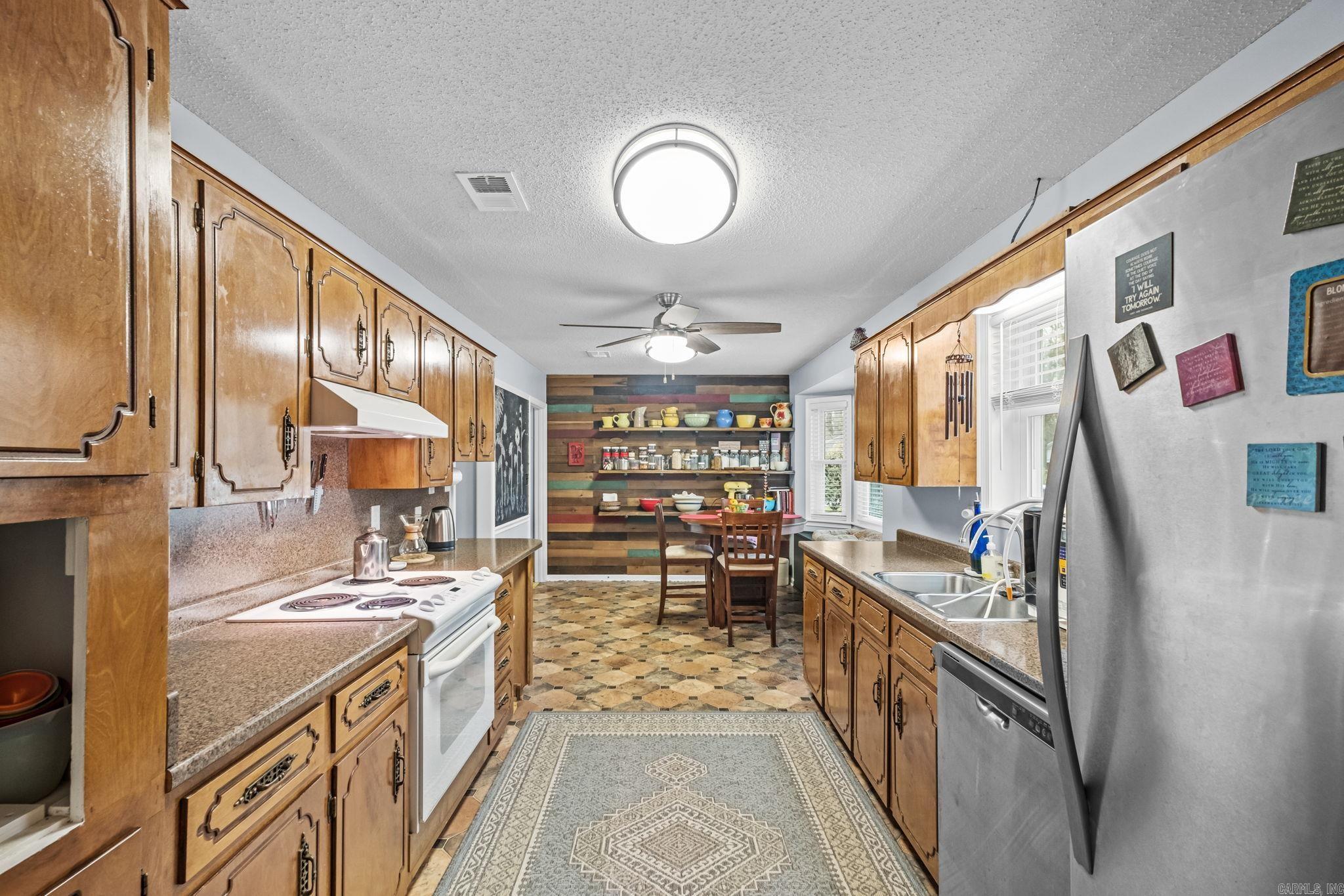 LAUREL HEIGHTS ADD - Residential