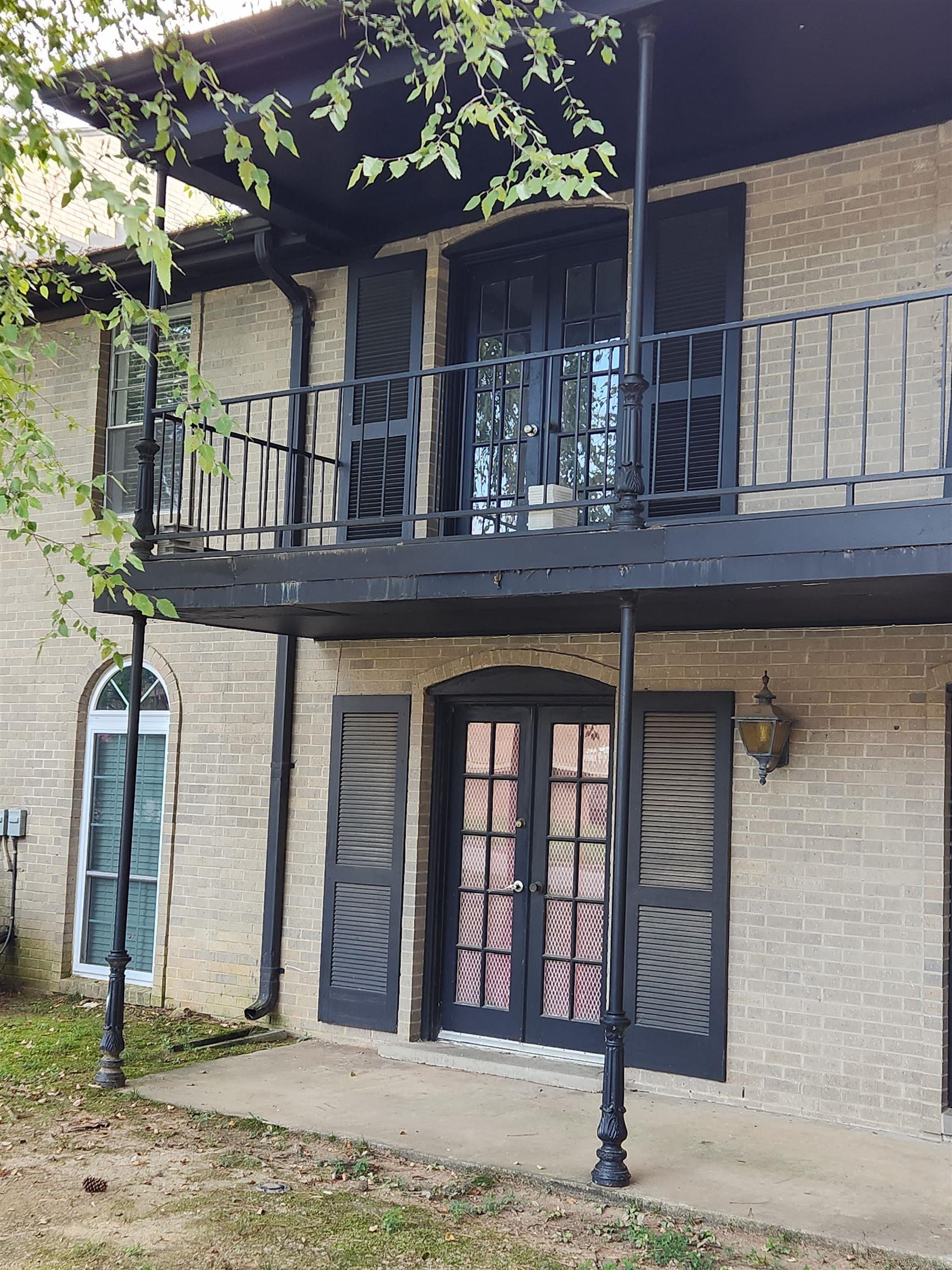 Windsor Garden Condominiums - Residential