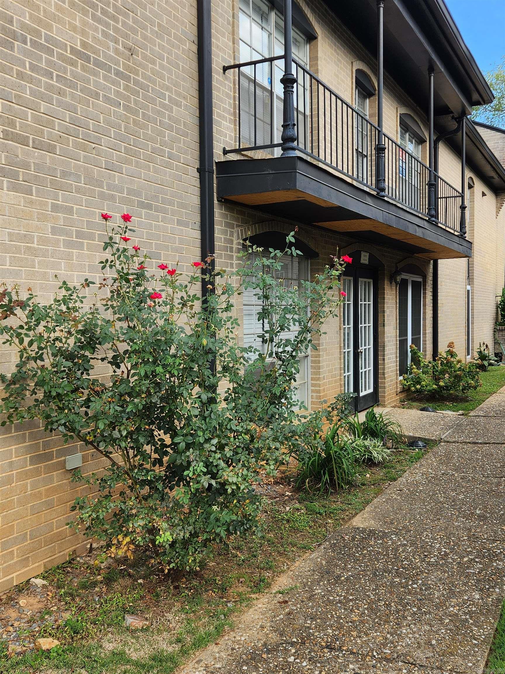 Windsor Garden Condominiums - Residential