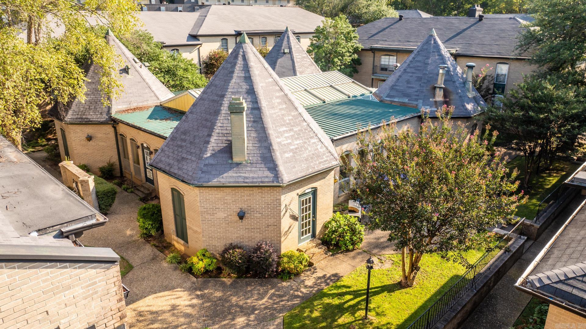 Windsor Garden Condominiums - Residential