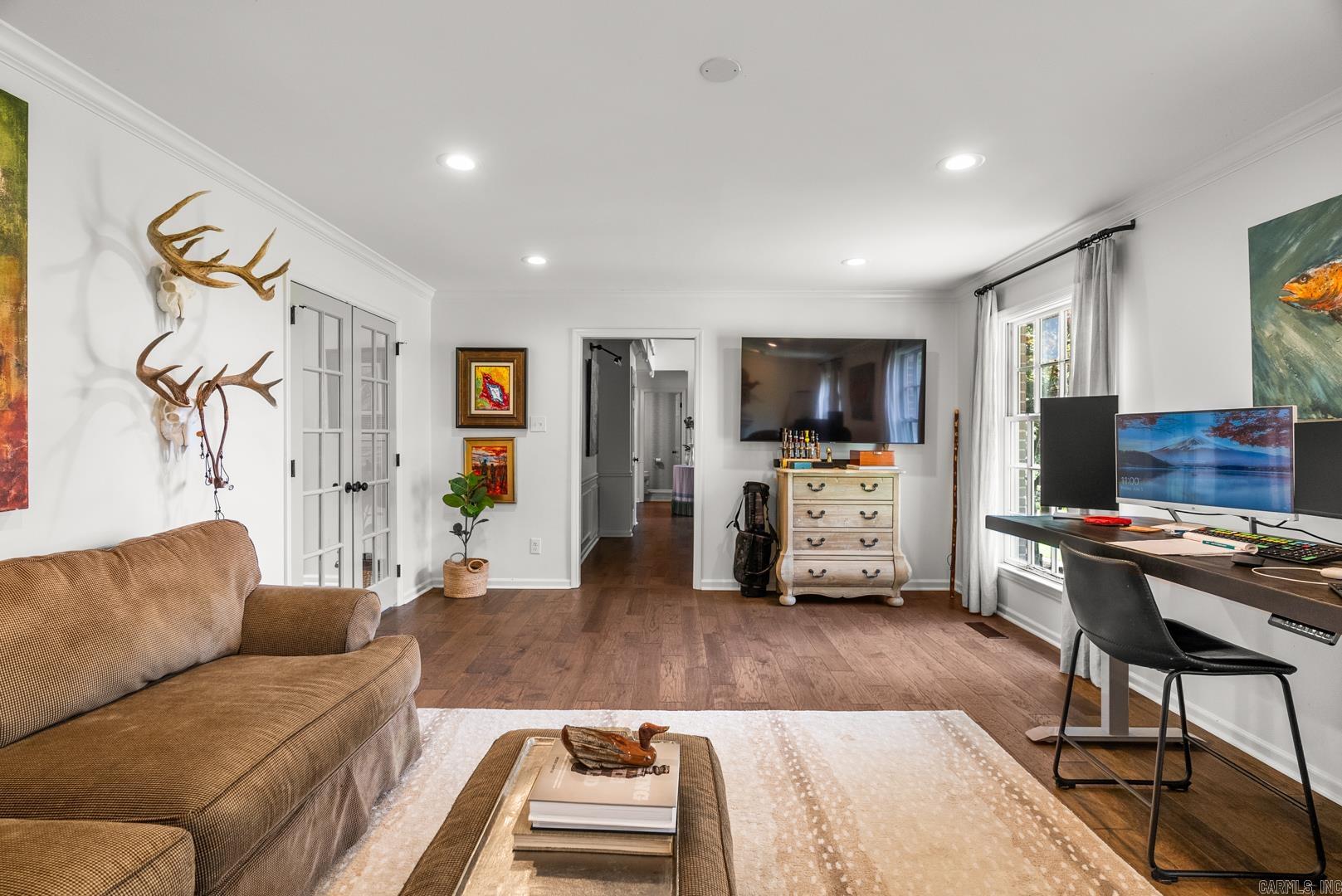 RIVERVIEW MANOR - Residential