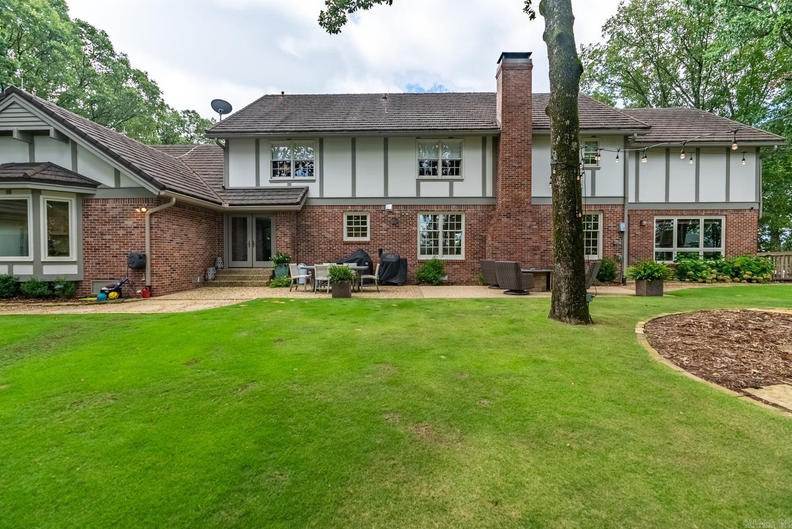 RIVERVIEW MANOR - Residential