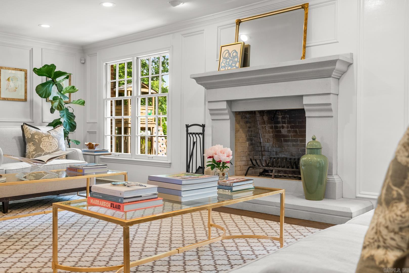 RIVERVIEW MANOR - Residential