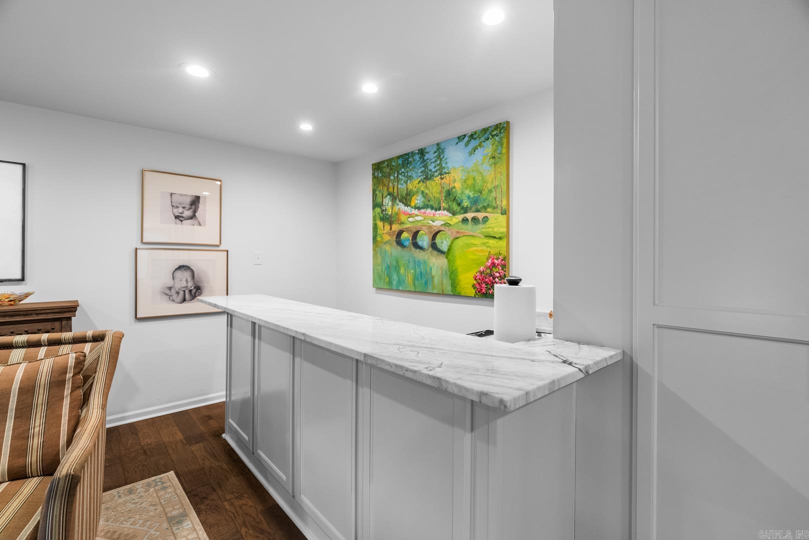 RIVERVIEW MANOR - Residential