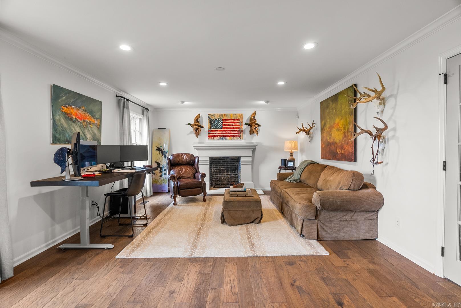 RIVERVIEW MANOR - Residential