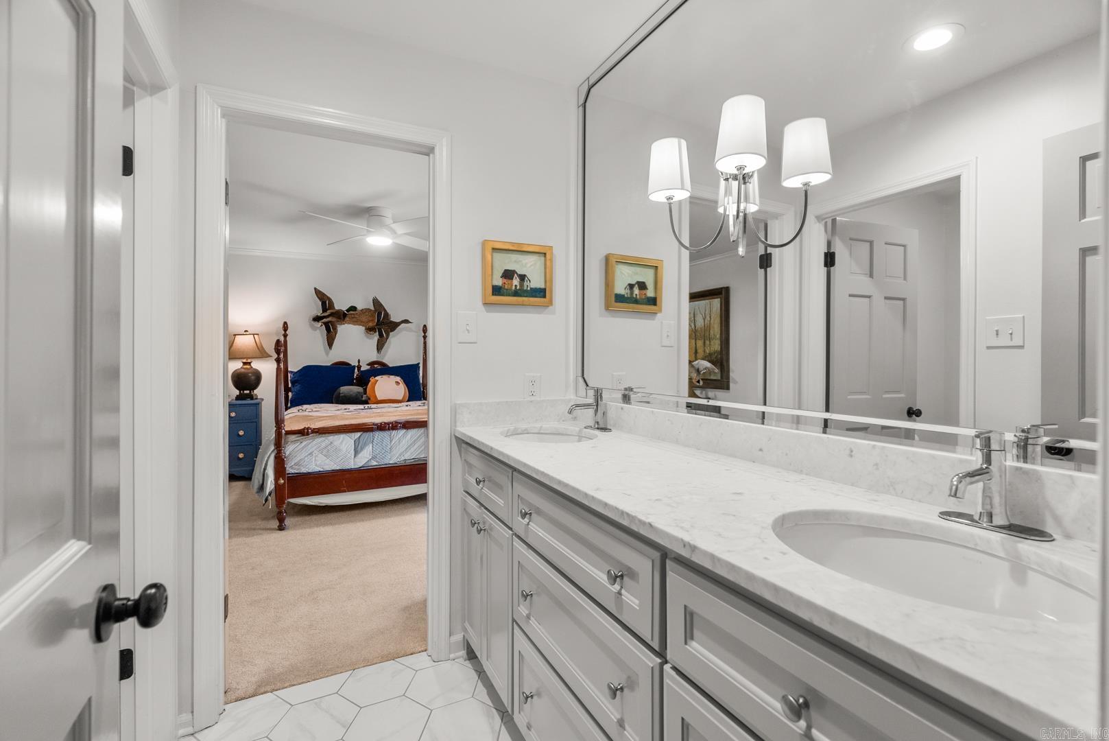 RIVERVIEW MANOR - Residential