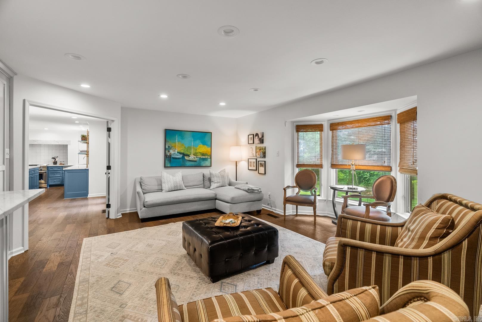 RIVERVIEW MANOR - Residential