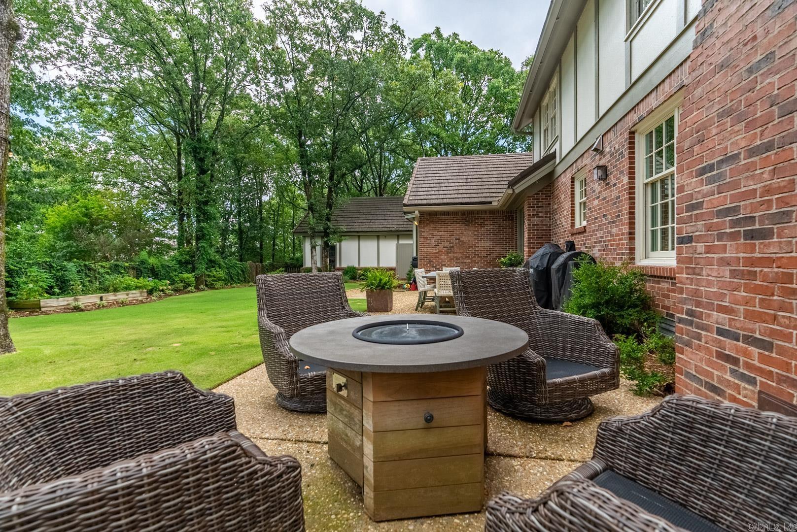 RIVERVIEW MANOR - Residential