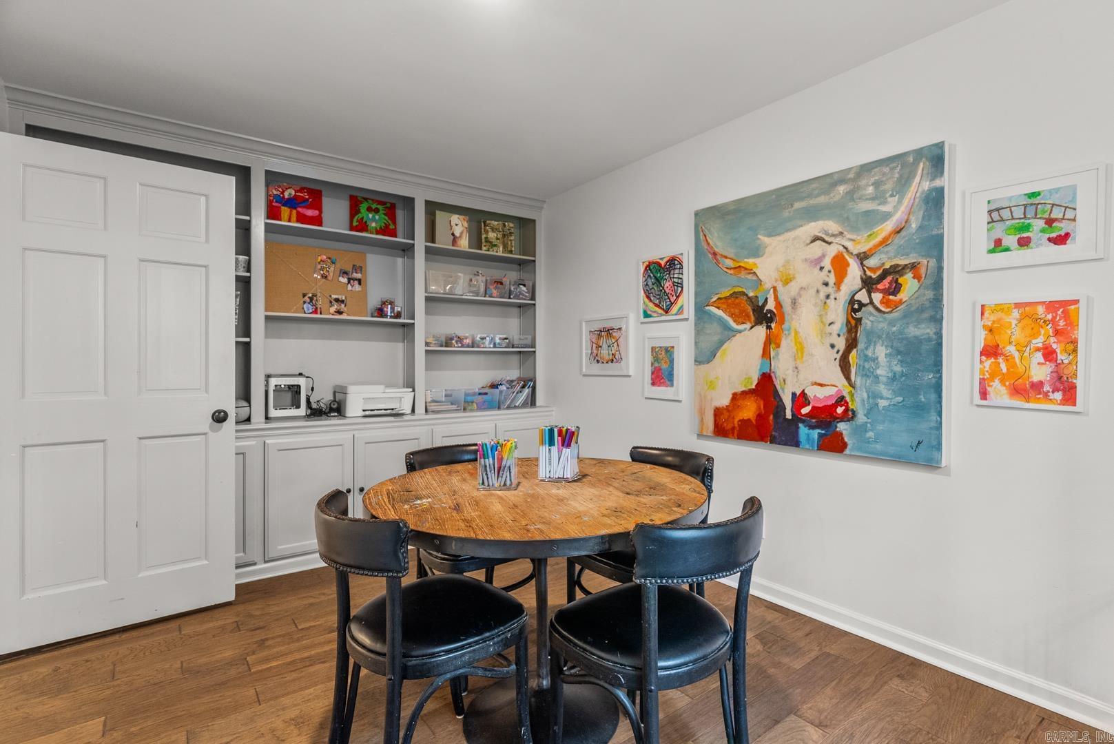 RIVERVIEW MANOR - Residential