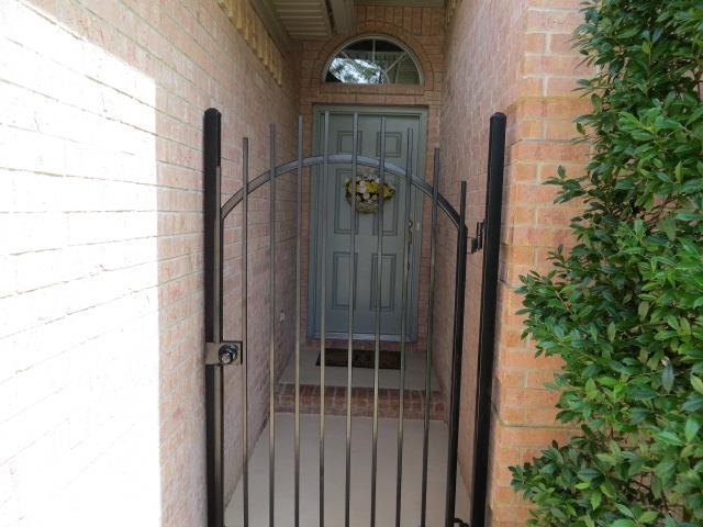 COUNTRY CLUB OF ARK THE - Residential