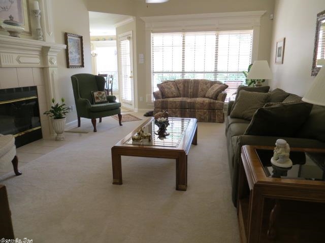 COUNTRY CLUB OF ARK THE - Residential