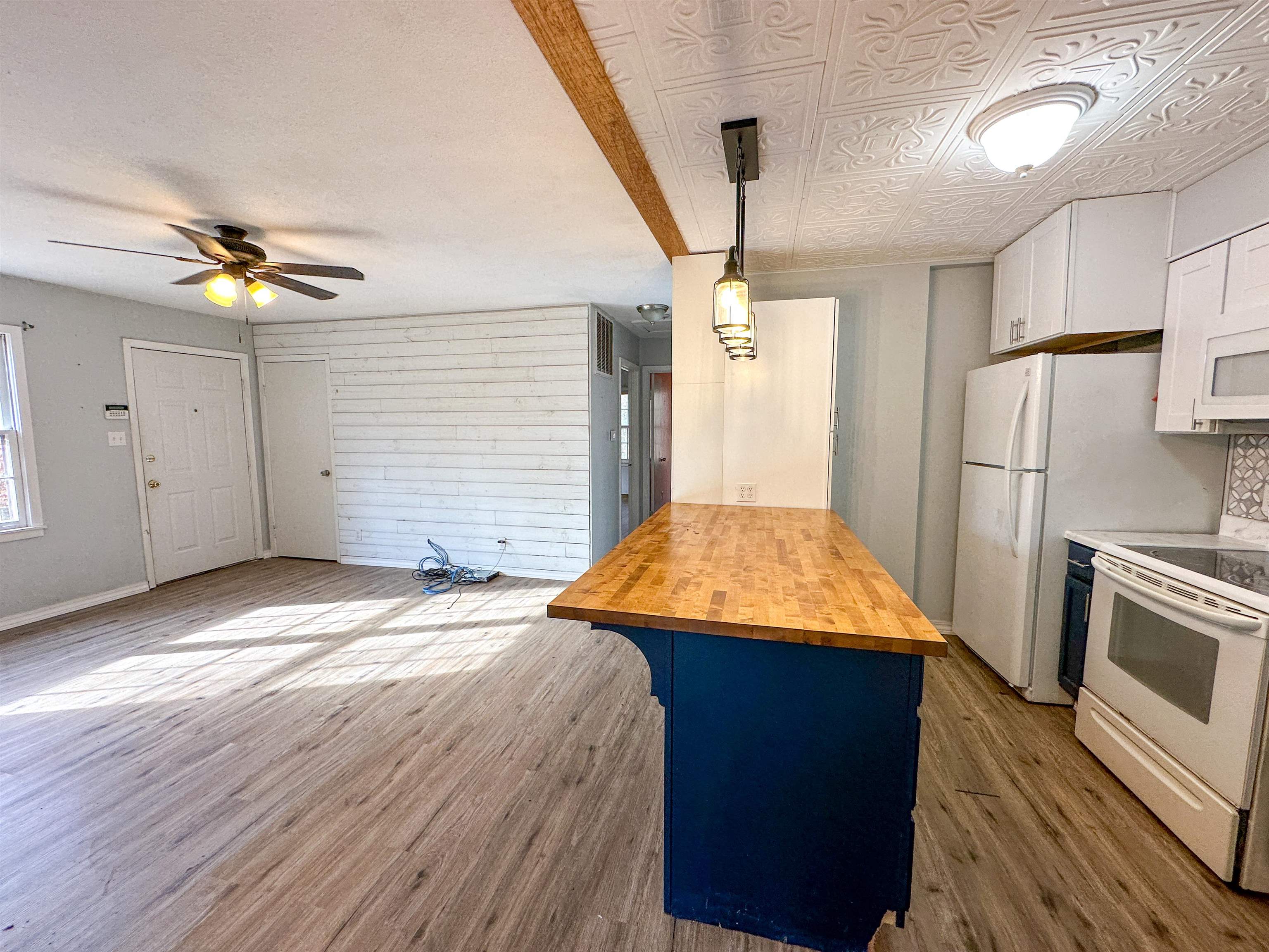 Dakota Second - Residential