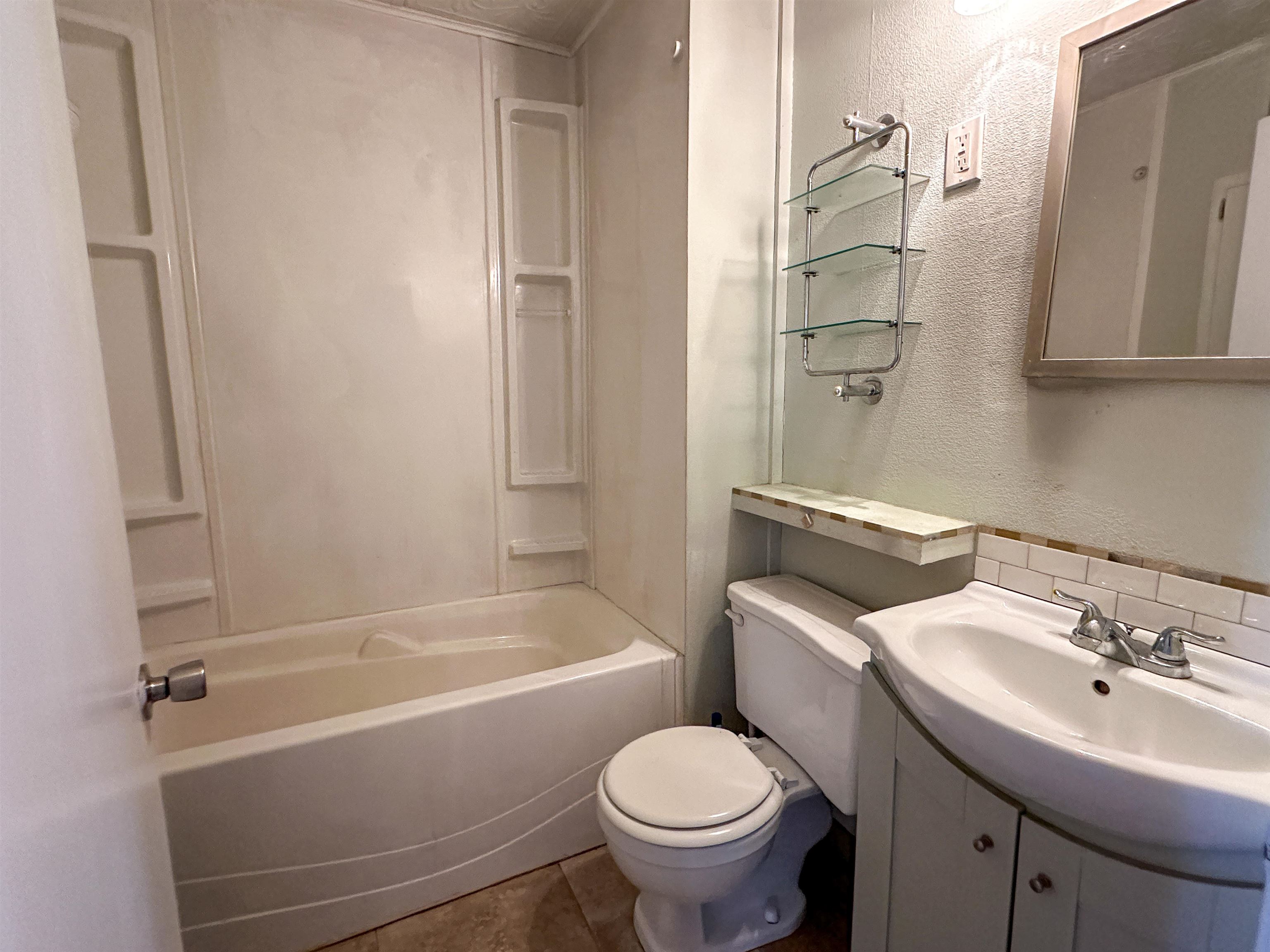 Dakota Second - Residential