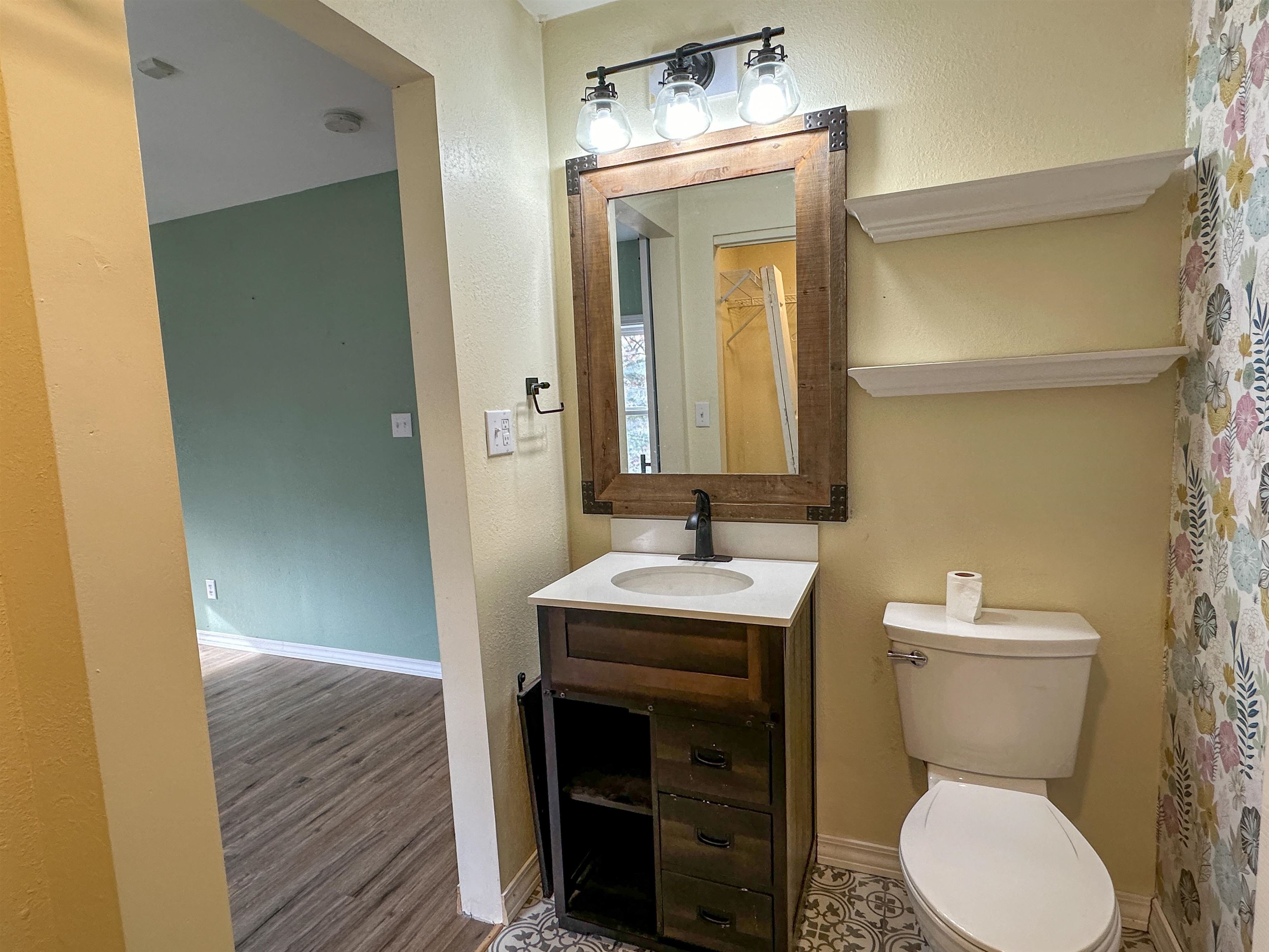 Dakota Second - Residential